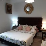 Au Pont D'olt Guest house 3*