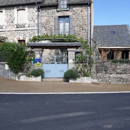 Au Pont D'olt 3* Saint-Côme-dʼOlt