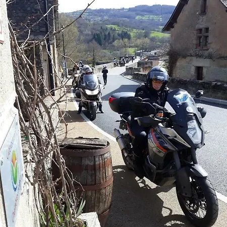 Pensjonat Au Pont D'olt Saint-Côme-dʼOlt