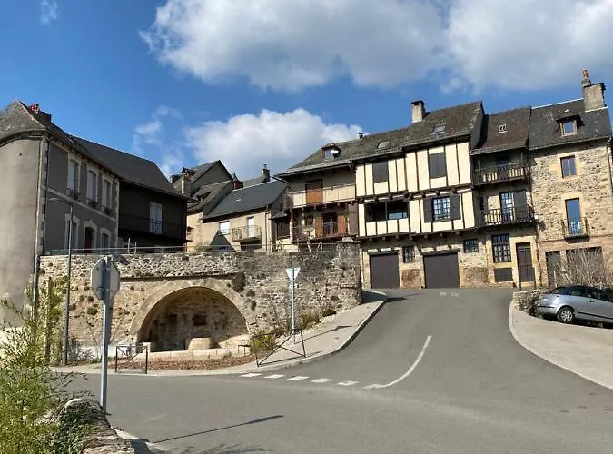 Au Pont D'olt Saint-Côme-dʼOlt