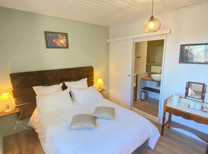 Au Pont D’olt Maison d'hôtes 3*