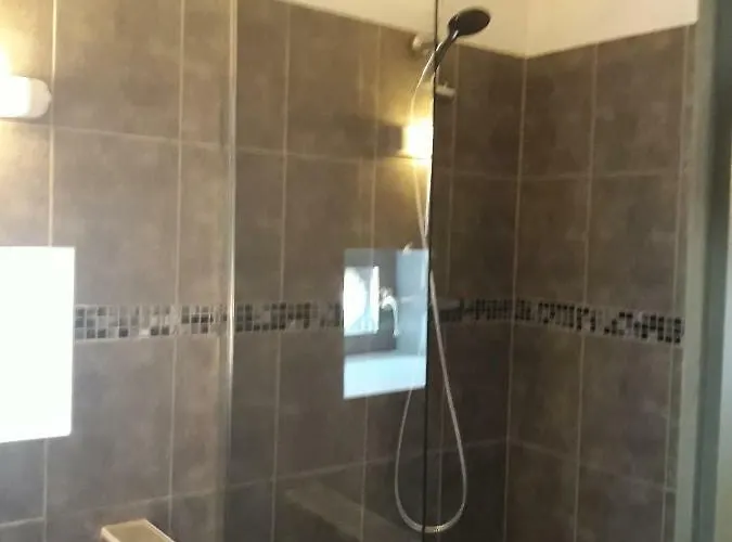 Au Pont D'olt 3* Saint-Côme-dʼOlt