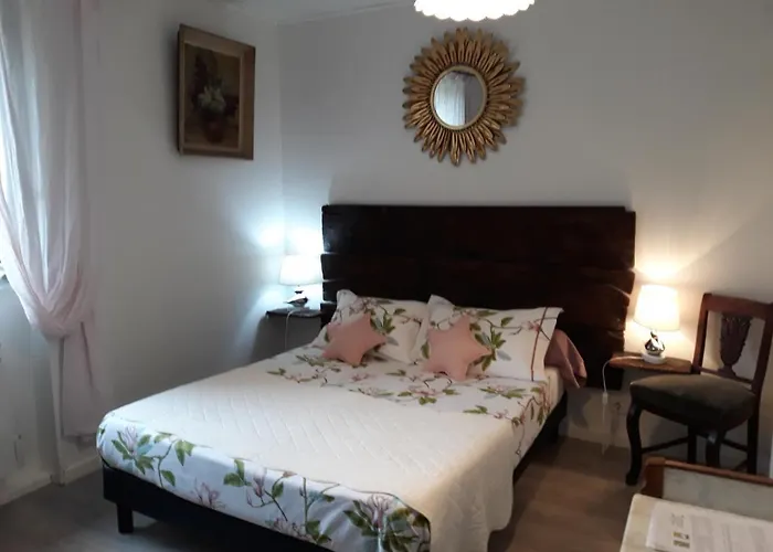 Au Pont D'olt Gæstehus 3*