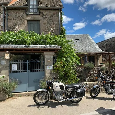 Гостевой дом Au Pont D'olt Saint-Come-d'Olt