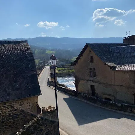 Гостевой дом Au Pont D'olt Saint-Come-d'Olt