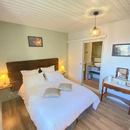 Au Pont D'olt 게스트하우스 3*