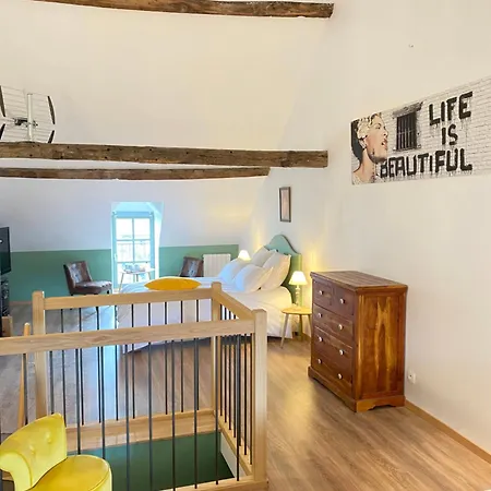 Au Pont D'olt *