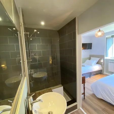 Au Pont D'olt Guest house *