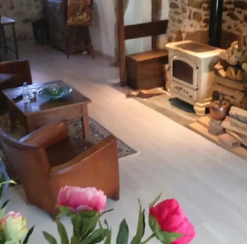 Πανσιόν Au Pont D'olt Saint-Côme-dʼOlt